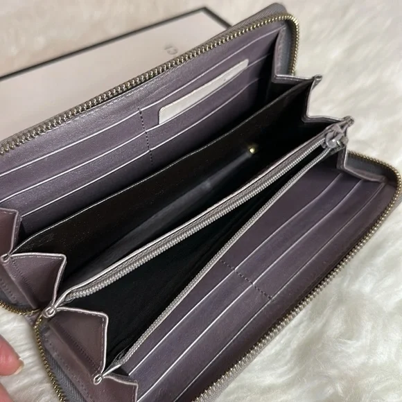 💯Authentic Gucci Zipped Around Long Wallet🍀 - Picture 7 of 16